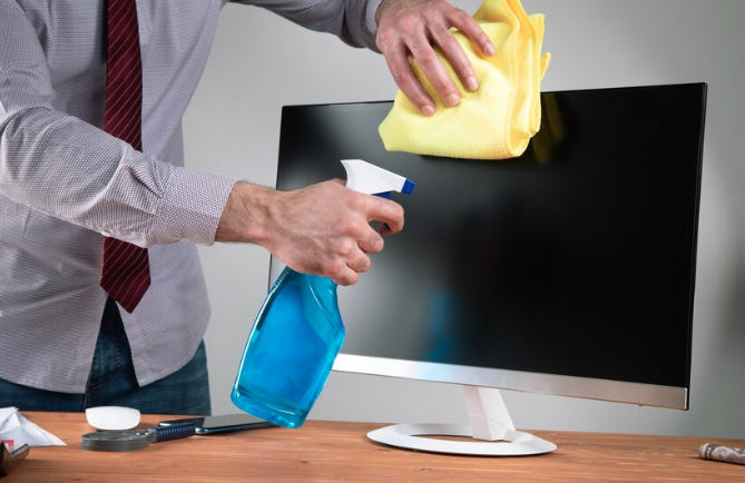 Expert Tips for Business Cleaning Services: Keep Your Workspace Sparkling