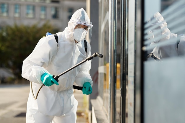 Make a Lasting First Impression with Neon Clean Santa Barbara’s Facade Cleaning